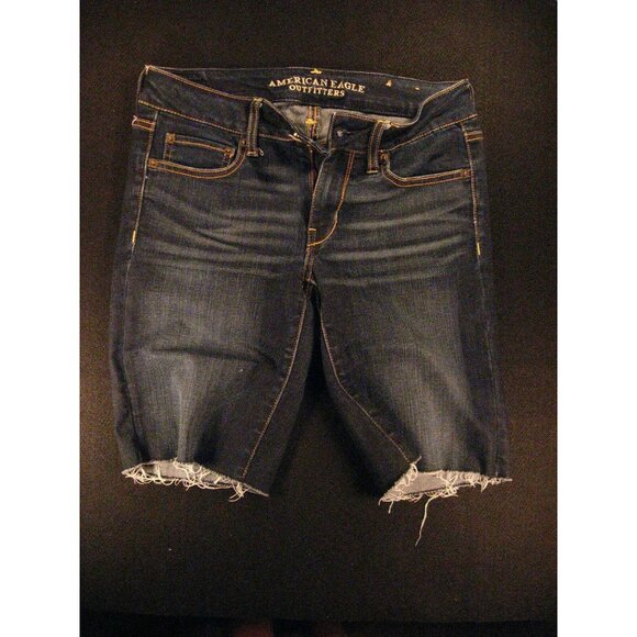 American Eagle CUTOFF JEANS SHORTS Womans Sz 6 Blue Denim SUPER STRETCH Wiskered - Picture 1 of 10
